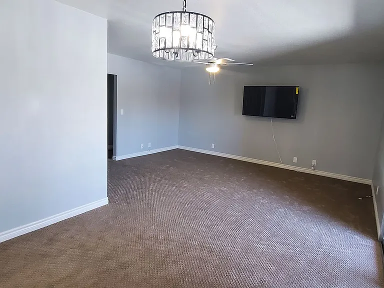 5080 Indian River Dr #400 — Photo 10