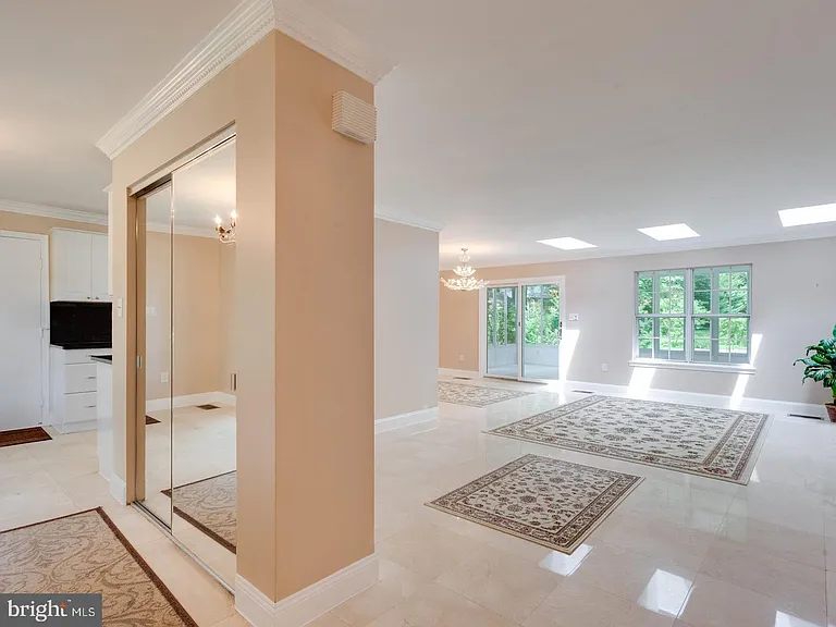 10522 Brevity Dr — Photo 3