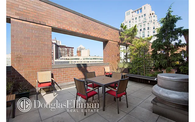 Rented by Douglas Elliman | media 16