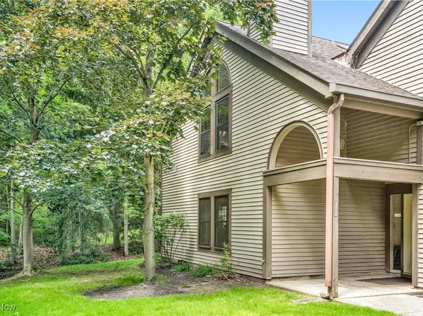 3850 Northwoods Ct NE Unit 1, Warren, OH 44483
