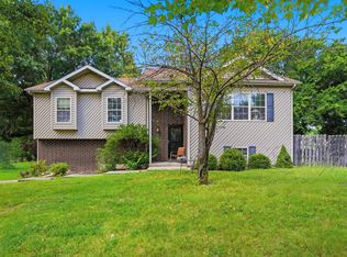 2633 E Alfalfa Dr, Columbia, MO 65202