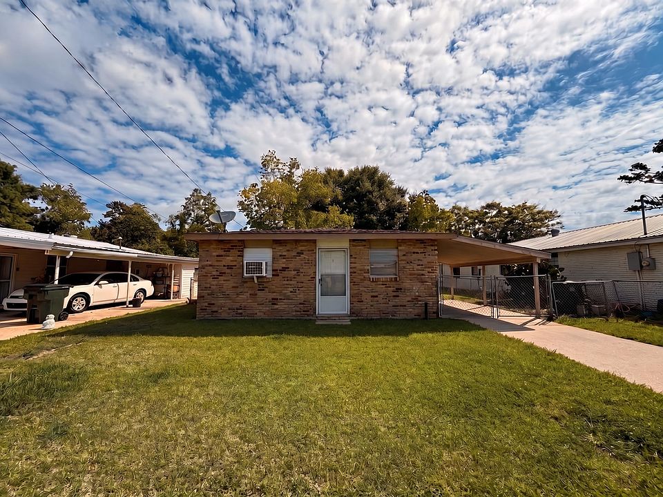 1st image of 418 Fieldcrest Dr