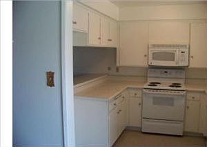 4th image of 22629 Maple Ave Unit B