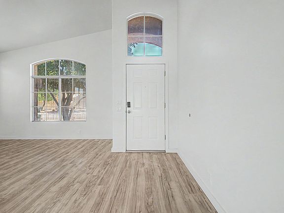 4th image of 7251 E Lakeview Ave