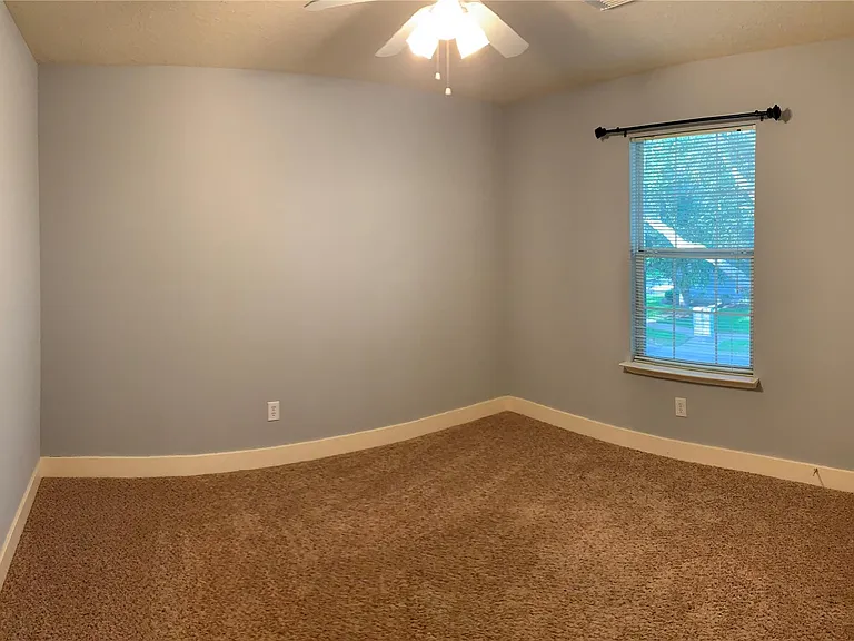 3923 Carriage Park Row — Photo 20