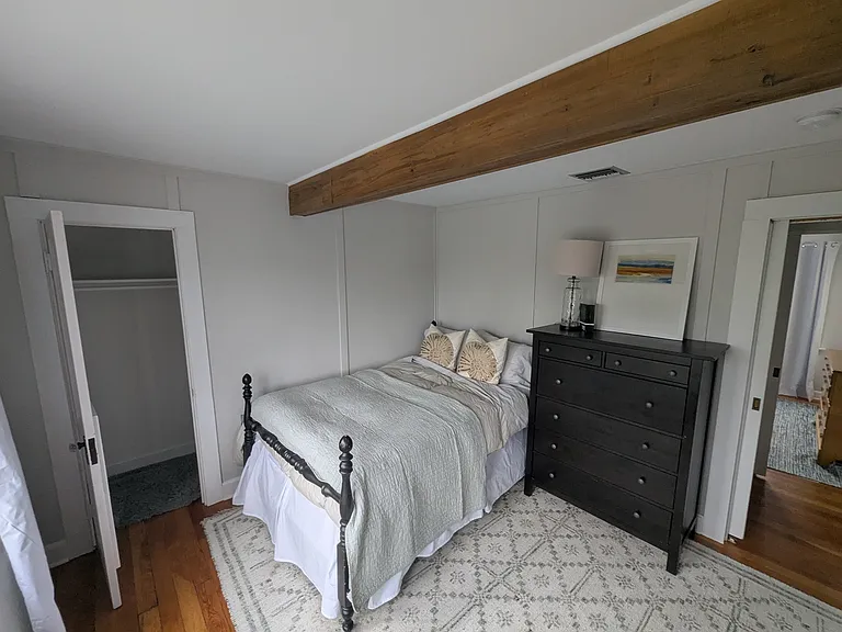 creekside full bedroom