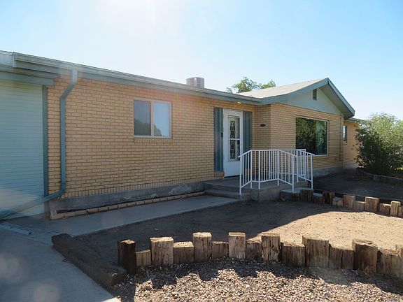 2nd image of 2225 Thomas Dr