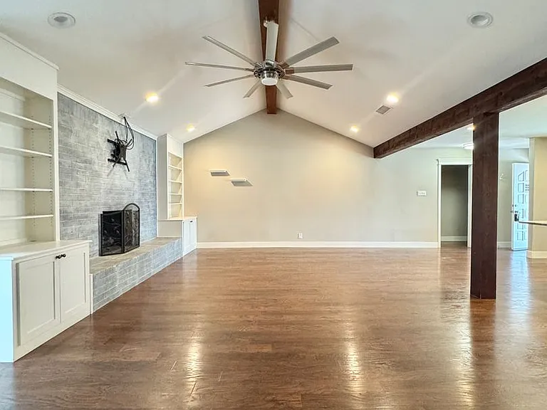 3330 Briargrove Ln — Photo 3
