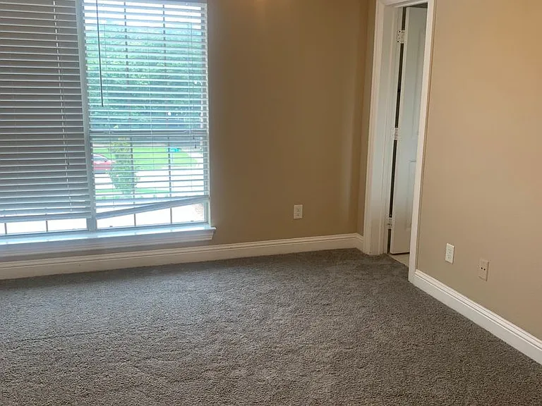 1303 Halcyon Pl — Photo 16