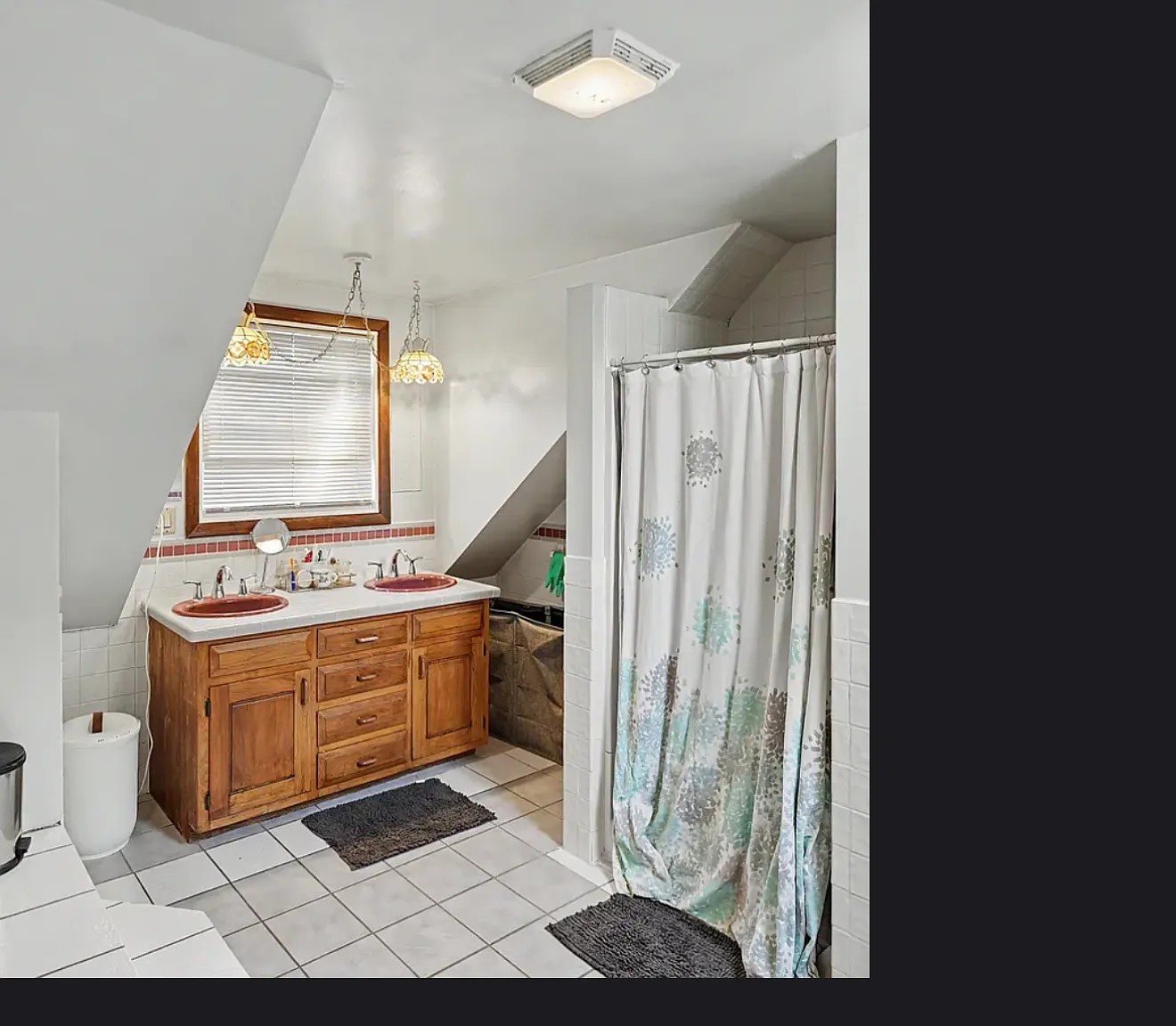 3 bed, 3000 sqft, $2,800 — Photo 1