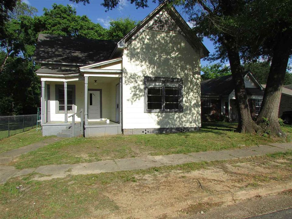 1st image of 1212 Pecan St