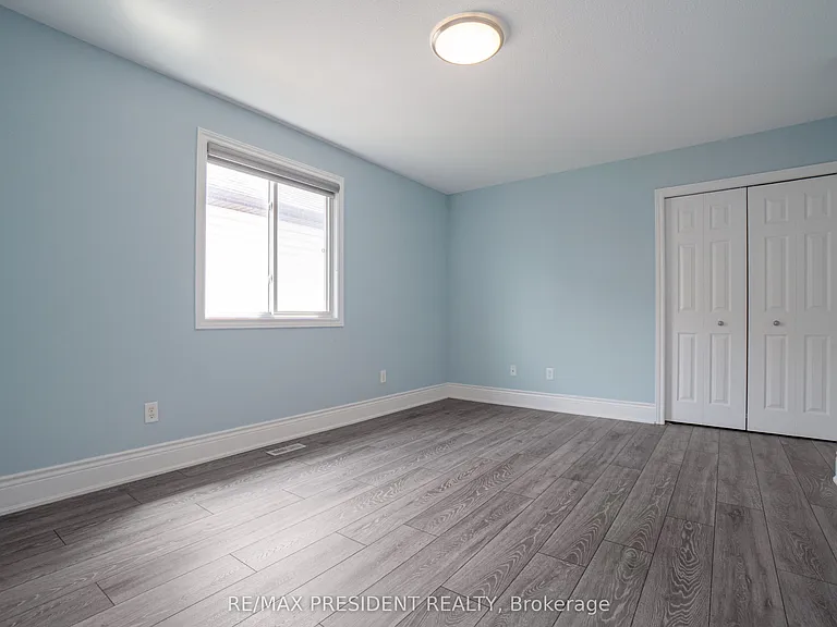 1565 Mickleborough Ct — Photo 24