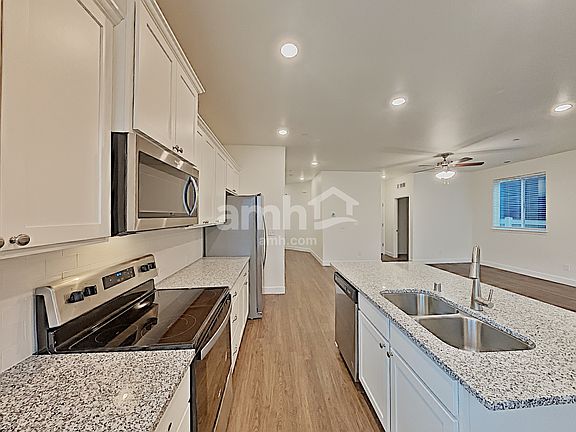 3rd image of 13712 107th Avenue Ct E
