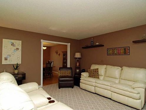 4th image of 5075 Pine Hill Dr
