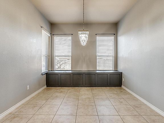 5th image of 1252 Catherine Ln