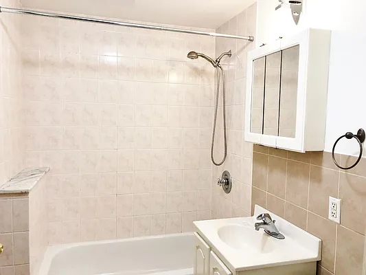 Rented by Best Apartments North Inc | media 11