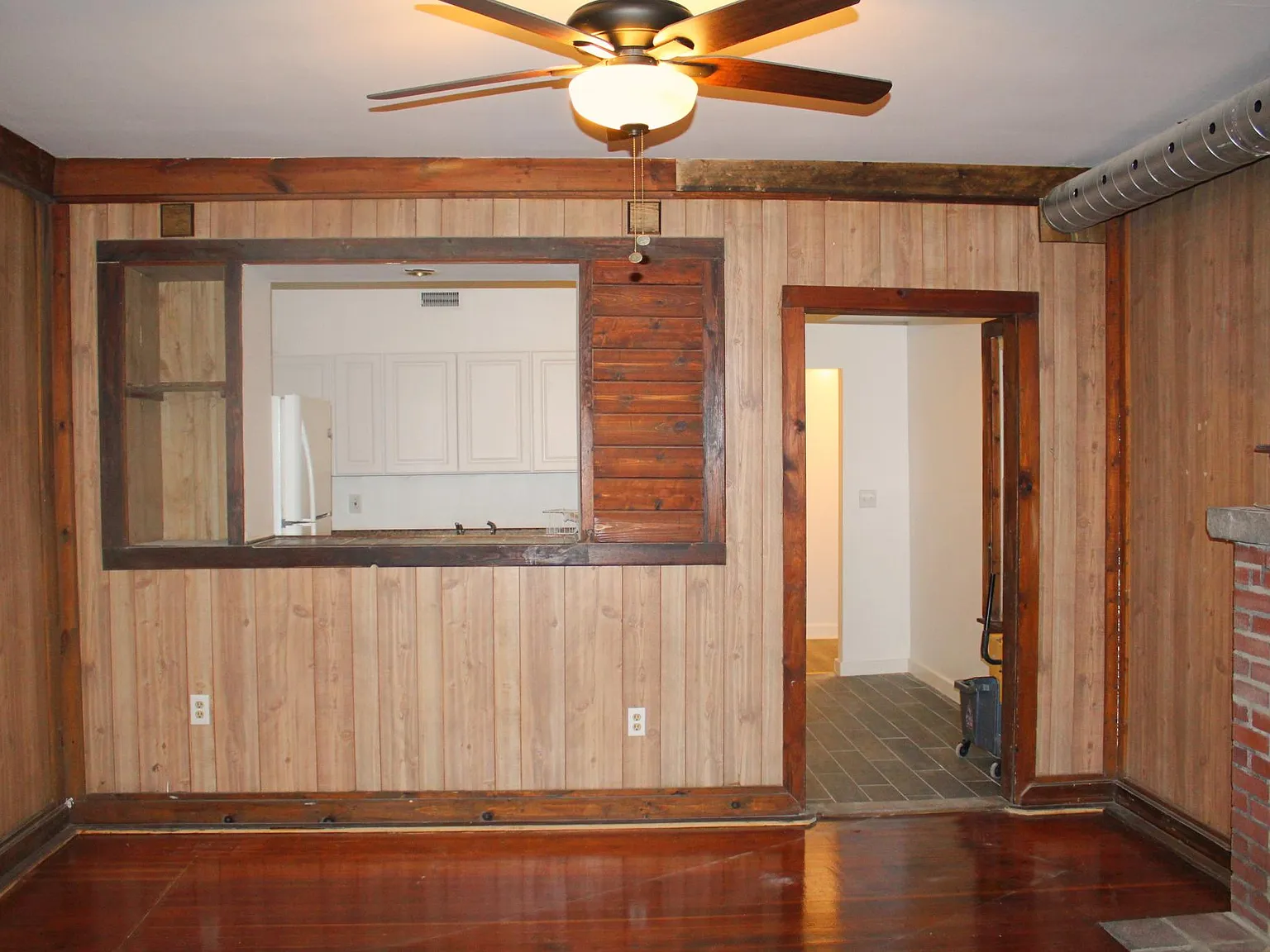526 Mountain Ave — Photo 4