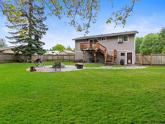 3rd image of 18716 Pioneer Way E #18716