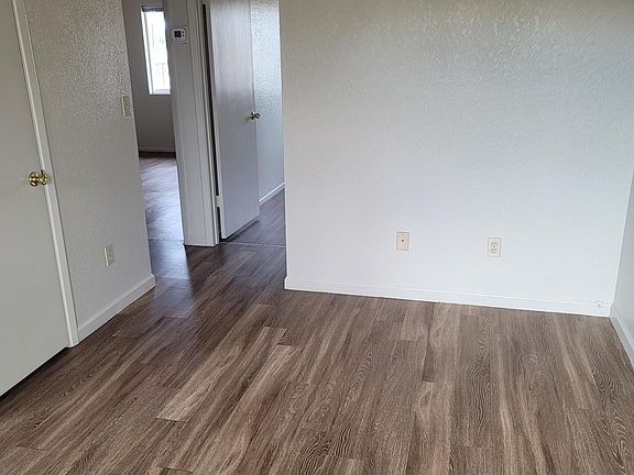 2nd image of 2318 W Ella St APT 202