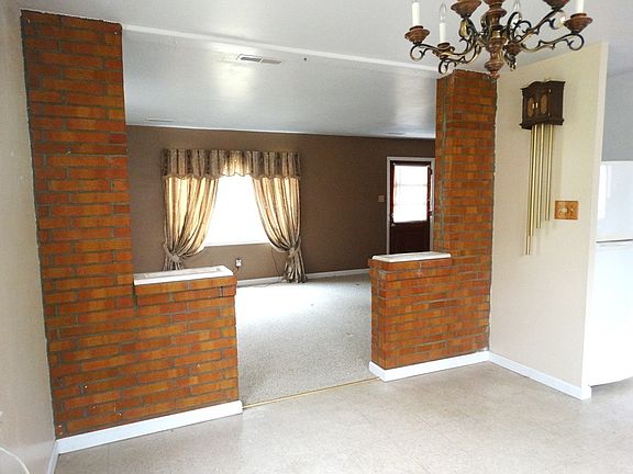 Dining & Living Areas