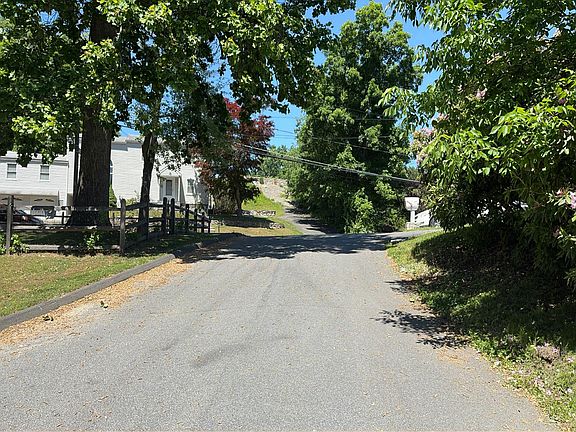 4th image of 99 Mason Ave