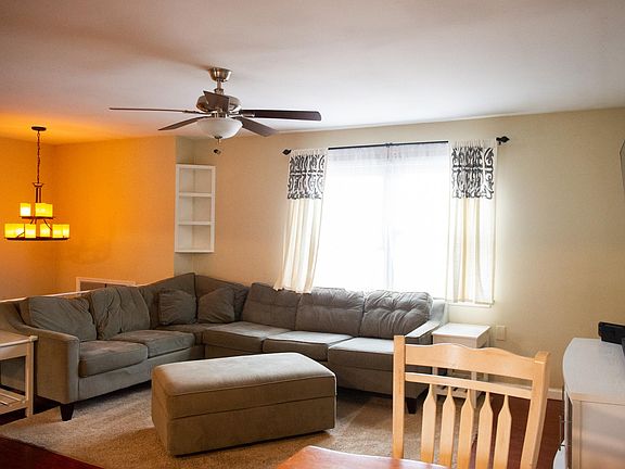2nd image of 1050 Buccaneer Ln