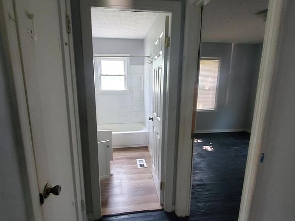 3rd image of 2318 Jefferson Ave