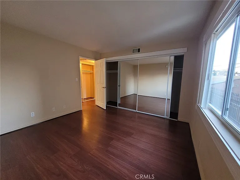 11041 La Maida St #3 — Photo 12