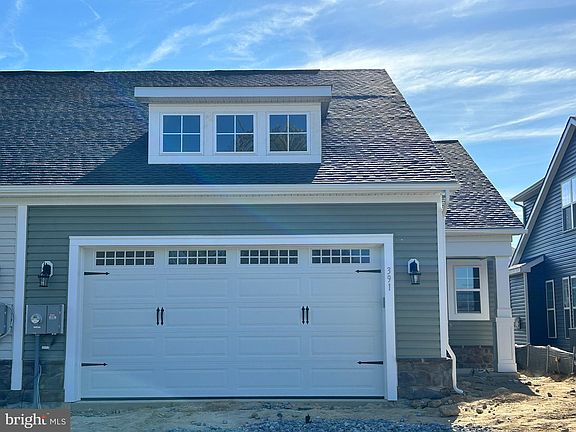 2nd image of 391 Heritage Shores Cir