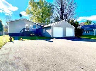 61 Jericho Rd, Essex, VT 05452