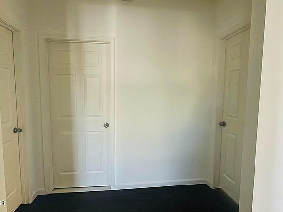 5th image of 76 Spring Ct