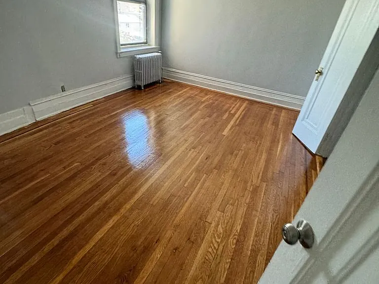Sevilla Grande - Renovated Units at Journal Square Path — Photo 35