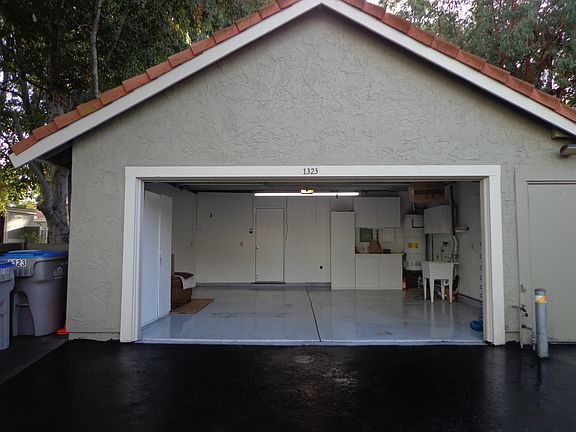 3rd image of 1323 Bottle Brush Ln