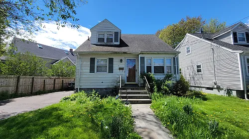 18 Townsend Ave Photo 1