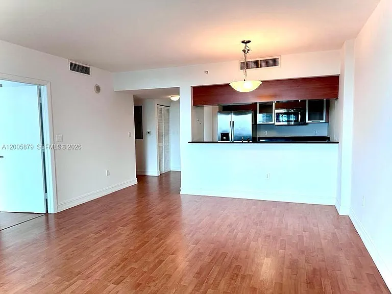1800 N Bayshore Dr #1506 — Photo 4