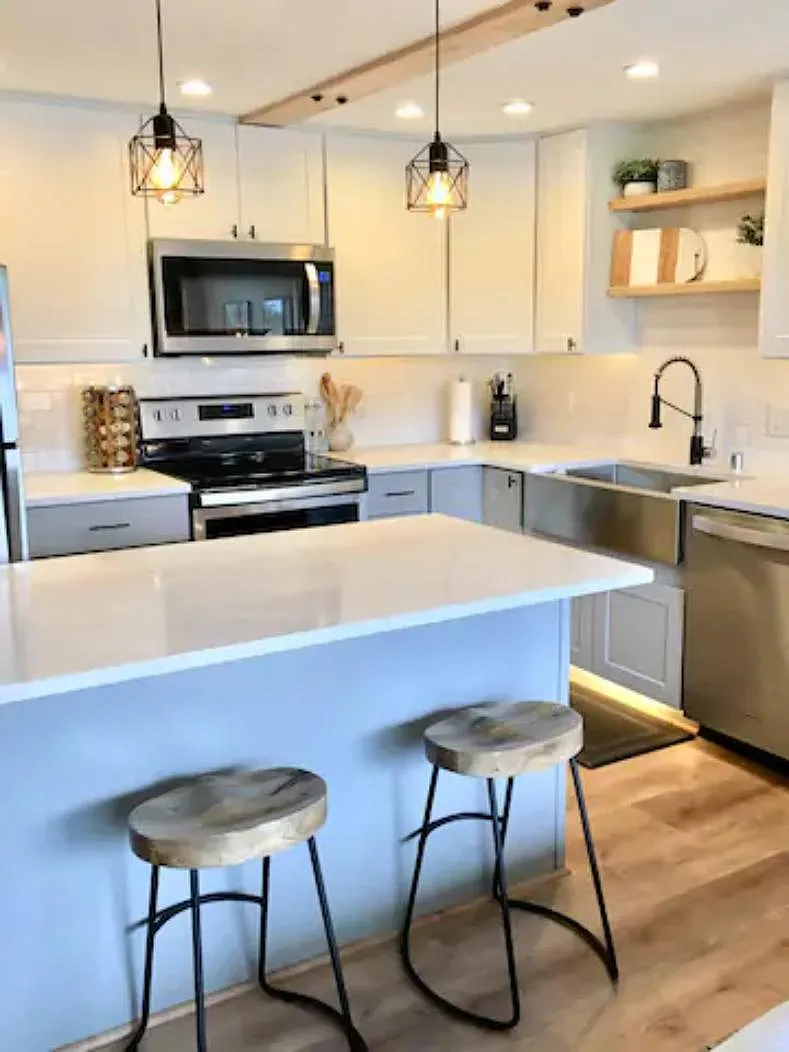 301 Iberian Way — Photo 1