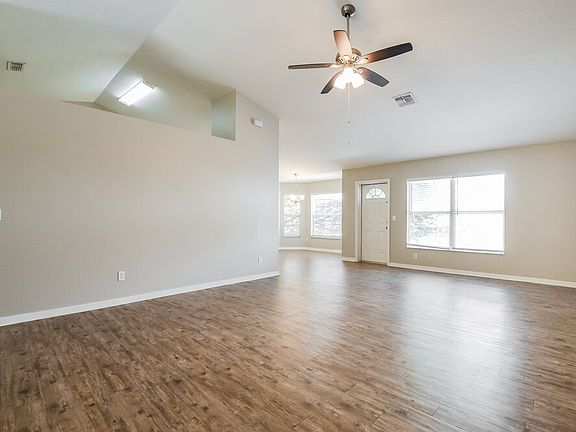 4th image of 471 Shady Creek Ln