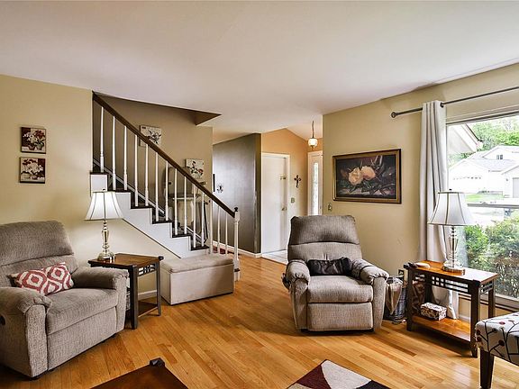5th image of 1611 Meadowside Dr