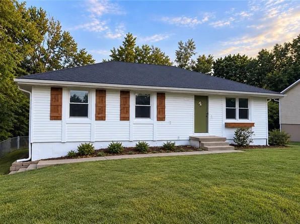 129 SE 981st Rd, Knob Noster, MO 65336