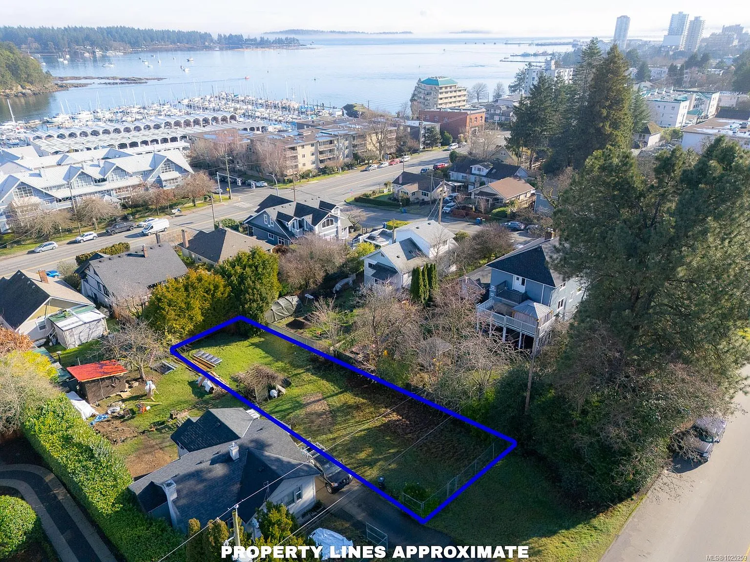 510 Vancouver Ave photo 1