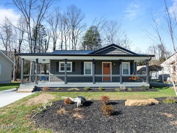915 Grace Ave, Rocky Top, TN 37769
