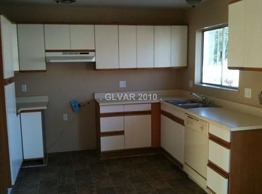 3rd image of 4003 Syracuse Dr