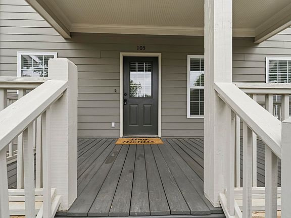 3rd image of 105 Port Laz Ln