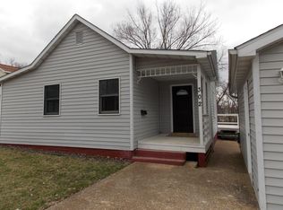 302 Park St, Troy, IL