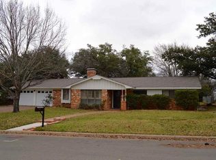 1039 Southwood Dr, Woodway, TX 76712