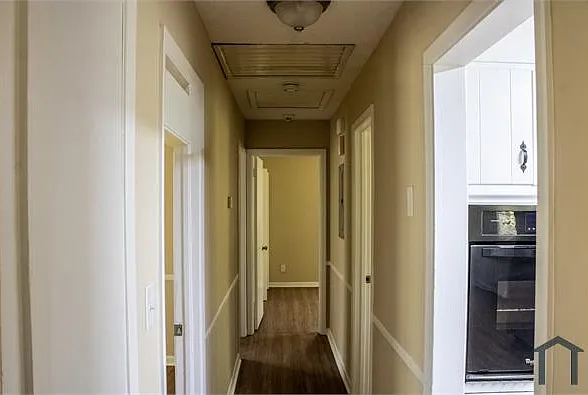 401 Springside Dr — Photo 8