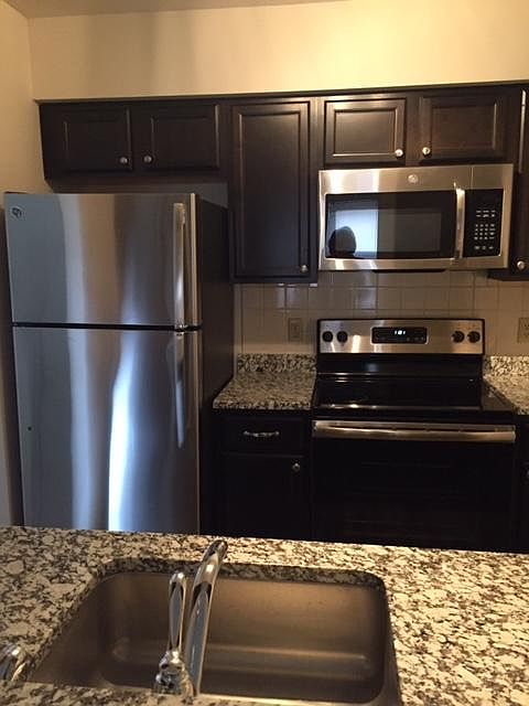 1st image of 704 Finch Ct #21B