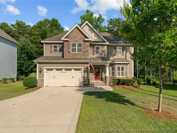 14 Valley Brook Ln, Spring Lake, NC 28390