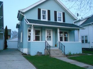 733 N 5th St, Manitowoc, WI 54220
