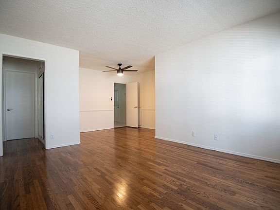 3rd image of 11948 Magnolia Blvd APT 2